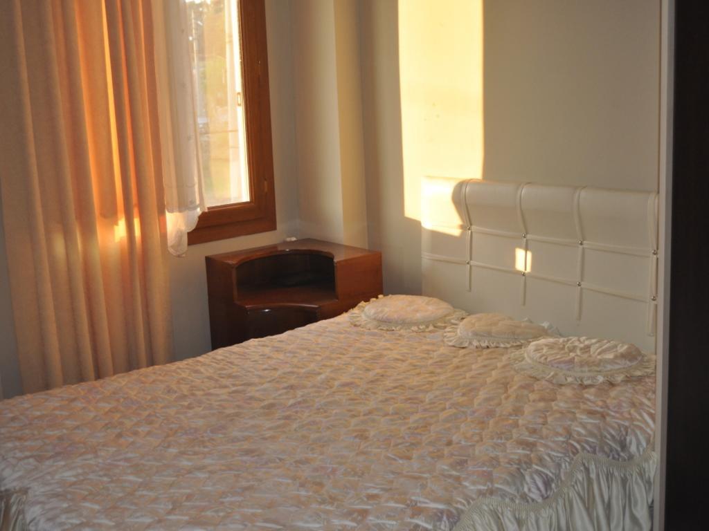 Ayvalik Camlik Villalari Ruang foto